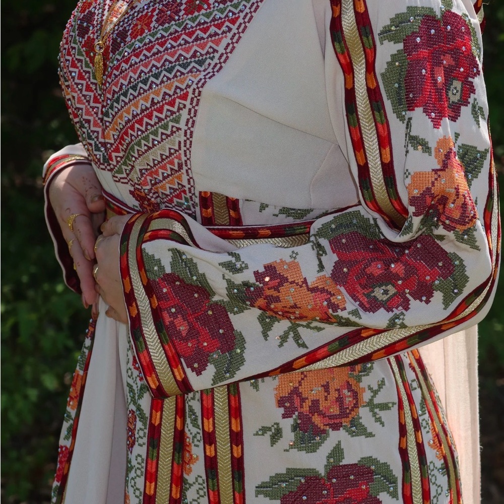 Palestinian thobe - Picture 2 of 2